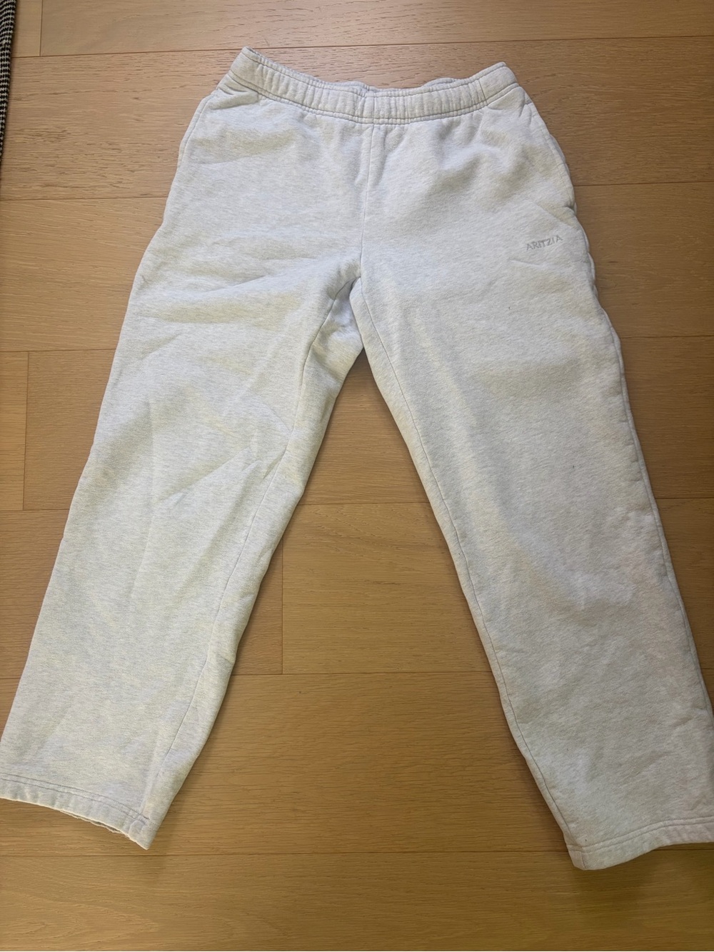 Aritzia light heather Sweatpants